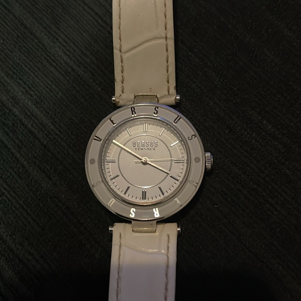 Versus Versace Watch - Picture 2 of 3